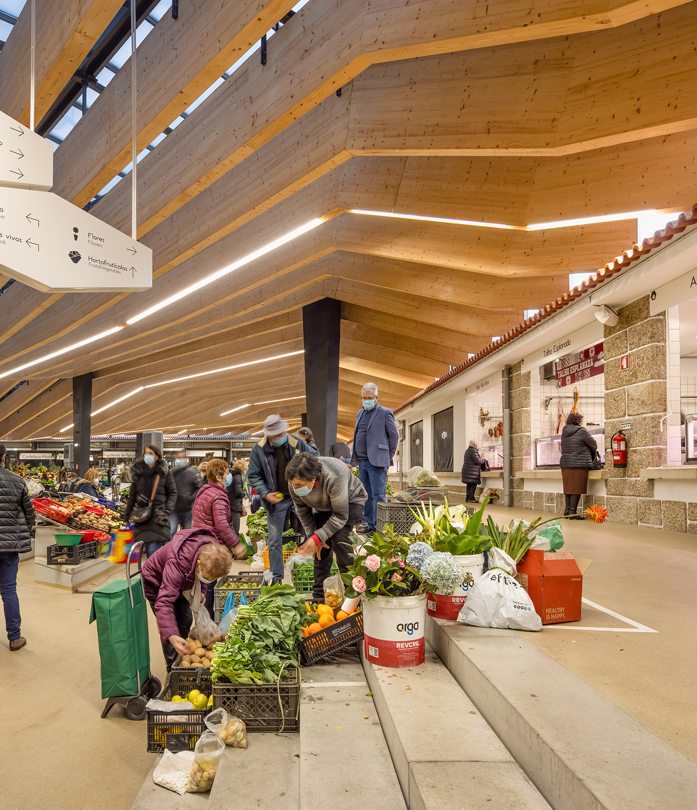18 Photo - Braga City Market